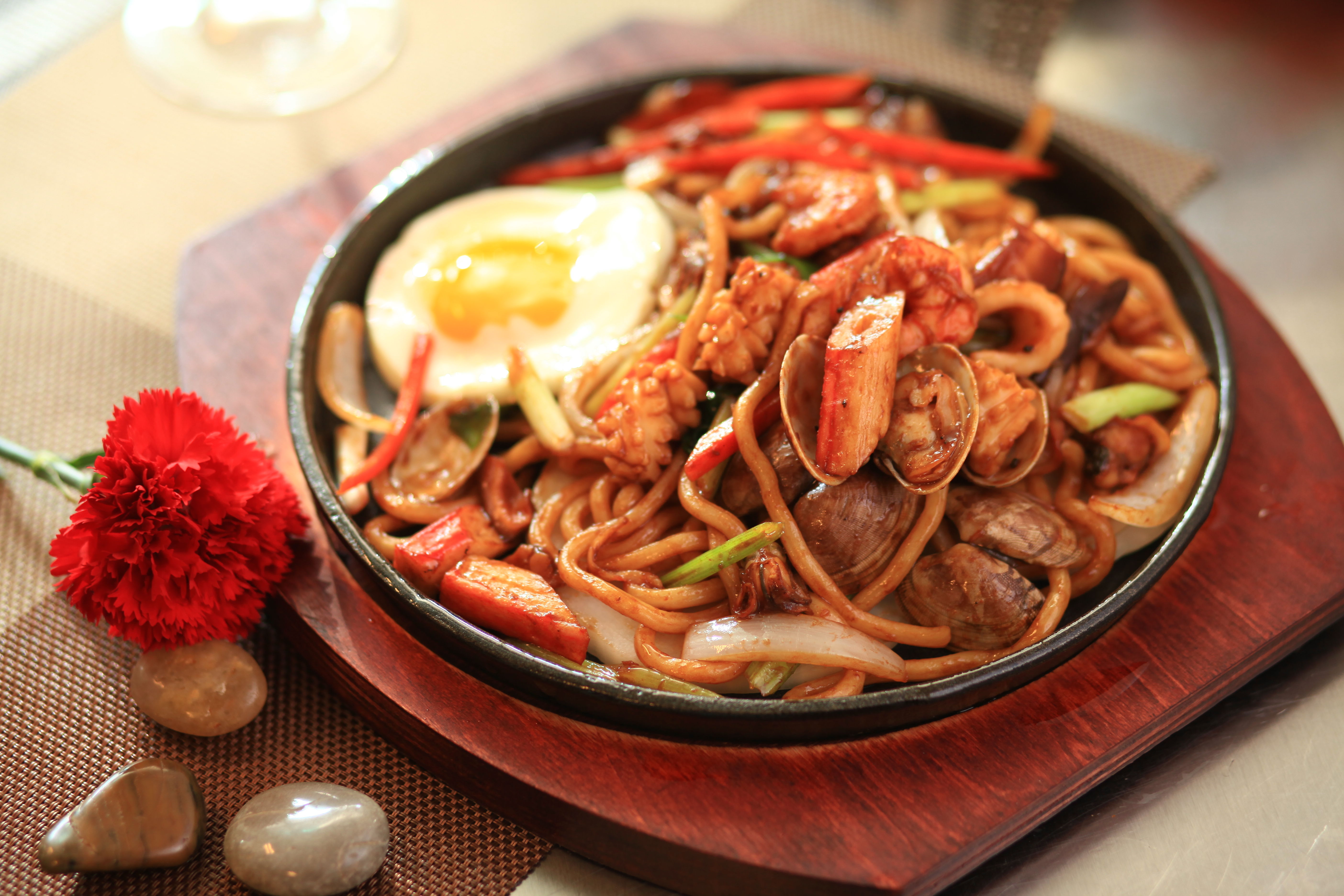 铁板海鲜乌冬面